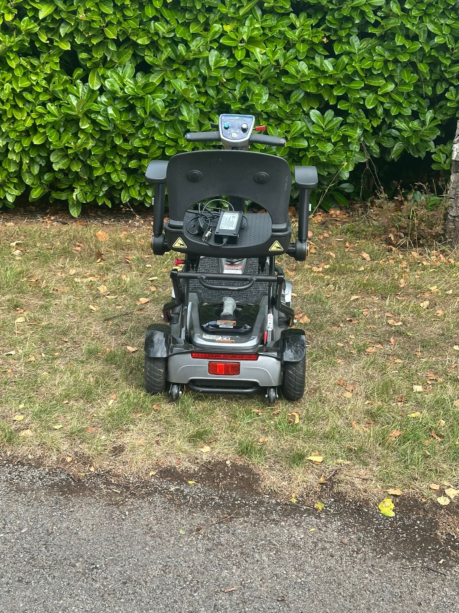 Folded TGA Minimo refurbished mobility scooter UK – easy to store and transport